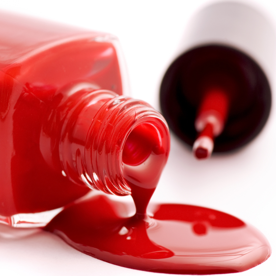 Nagellack Flecken auf Sofa